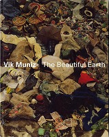 Vik Muniz - The Beautiful Earth -





