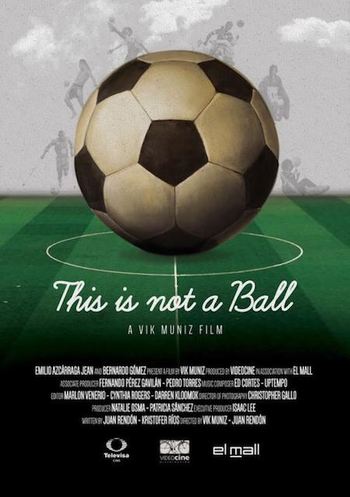 ヴィック・ムニーズ - 新作映画「This is Not a Ball」公開